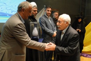 جشنوراه تجلیل از خیرین مدرسه ساز رودهن برگزار شد جشنوراه تجلیل از خیرین مدرسه ساز رودهن برگزار شد