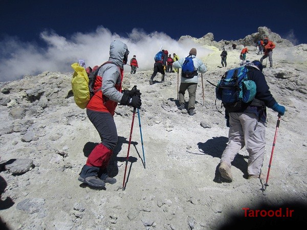 تصاویر صعود سال 94 بسیجیان به قله دماوند
