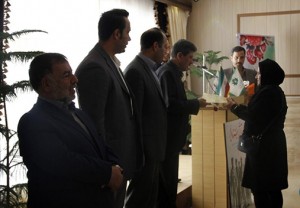 مراسم اهداء ۱۰ سند مالکیت به مالکان شهر کیلان مراسم اهداء ۱۰ سند مالکیت به مالکان شهر کیلان