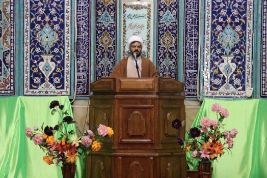 دشمنان با صرف هزینه به دنبال برداشتن حجاب از سر بانوان هستند/ سبک زندگی برترین بانو عالم حضرت فاطمه زهرا (س) را الگوی خود قرار دهیم