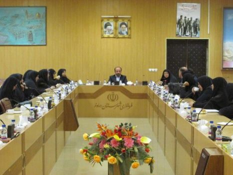 پشتمیزنشینی به عنوان آفت جامعه در بحث اشتغال است/ ایجاد شرکتهای تعاونی در اشتغال افراد جویای کار در شهرستان دماوند تأثیرگذار است