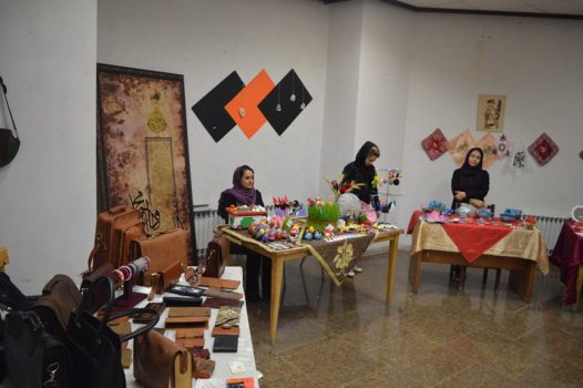 نمایشگاه و فروشگاه «غوغای بهار» در فرهنگسرای کوثر دماوند گشایش یافت+تصاویر