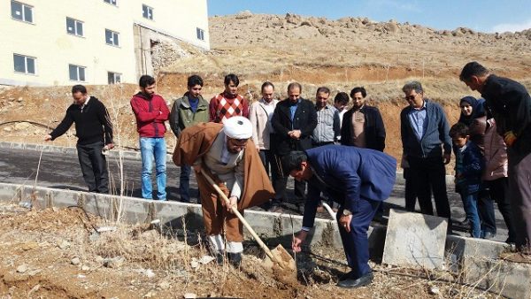 آیین کاشت نهال در دانشگاه پیامنور مرکز دماوند