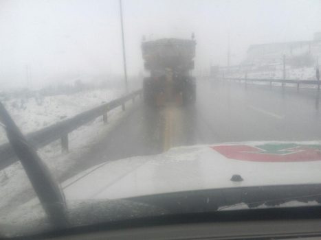 انجام عملیات نمکپاشی و برفروبی بهاره در محورهای شهرستان دماوند/ خوشبختانه هیچگونه انسدادی در محورهای مواصلاتی شهرستان دماوند نداشتیم انجام عملیات نمکپاشی و برفروبی بهاره در محورهای شهرستان دماوند/ خوشبختانه هیچگونه انسدادی در محورهای مواصلاتی شهرستان دماوند نداشتیم