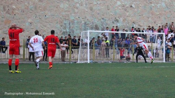 پیروزی پیشکسوتان پرسپولیس در دیدار دوستانه فوتبال رودهن پیروزی پیشکسوتان پرسپولیس در دیدار دوستانه فوتبال رودهن