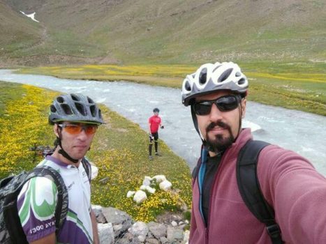 دوچرخهسواران شهرستان دماوند مسافت ۳۰ کیلومتر تا چشمه زیبای دیو آسیاب رکاب زدند