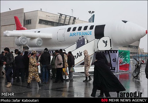 باز هم شیرین کاری در جشن بزرگ انقلاب!+تصاویر