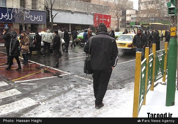 تصاویر /سرگردانی مسافران در خیابانها به دلیل بارش برف 