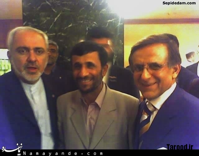 محمود احمدی نژاد به همراه ظریف ! /عکس