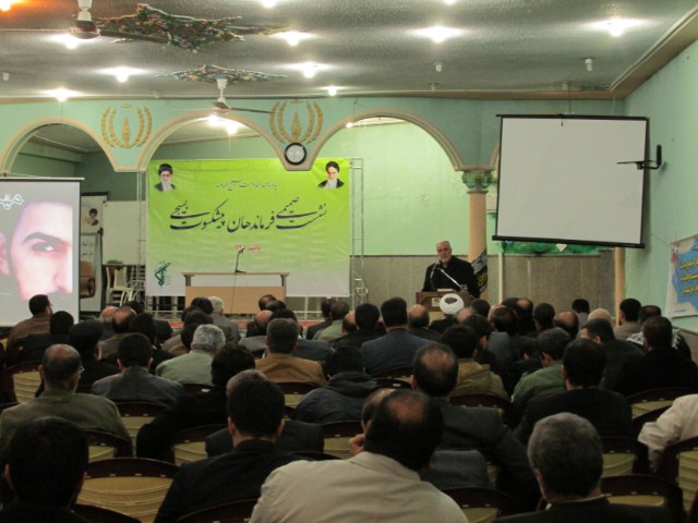 نشست صمیم فرماندهان پیشکسوت بسیجی دماوند با حضور سردار فخاری