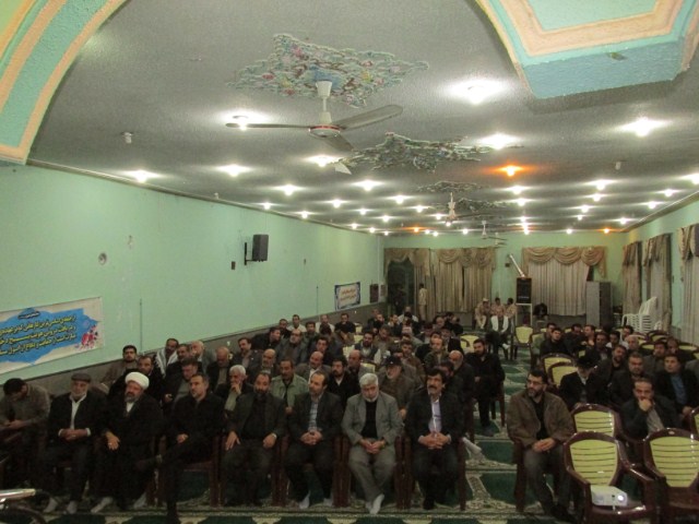 نشست صمیم فرماندهان پیشکسوت بسیجی دماوند با حضور سردار فخاری