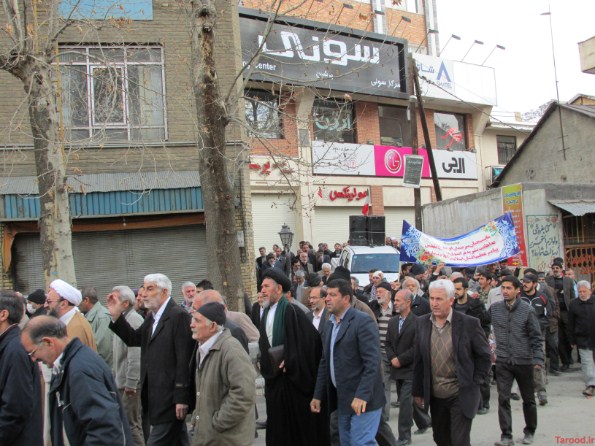 تجمع اعتراض آمیز نمازگزارن دماوندی توهین مجله فرانسوی به پیامبر