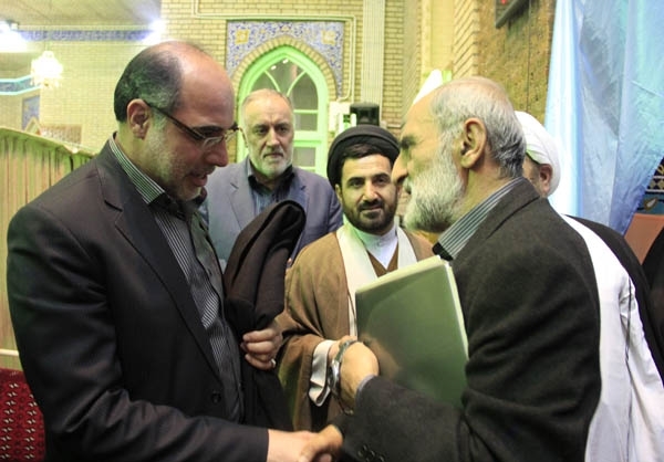 شریعتمداری دماوند