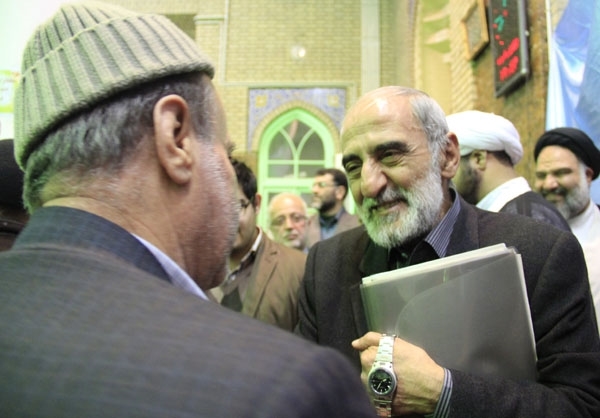 شریعتمداری دماوند