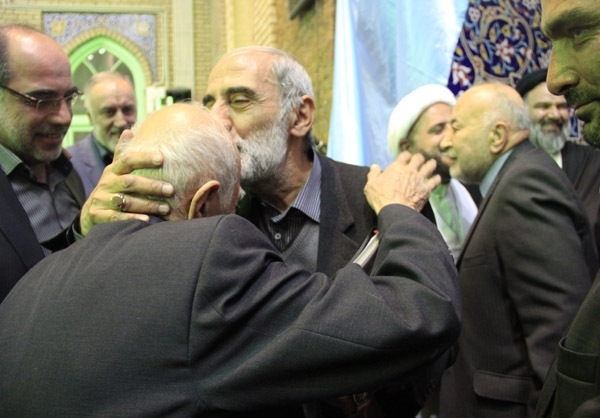 شریعتمداری دماوند