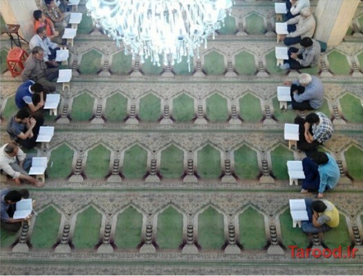 مسجدالرضا(ع) کرسی تلاوت قرآن