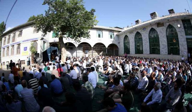 آیت الله جوادی آملی در نماز عید فطر دماوند