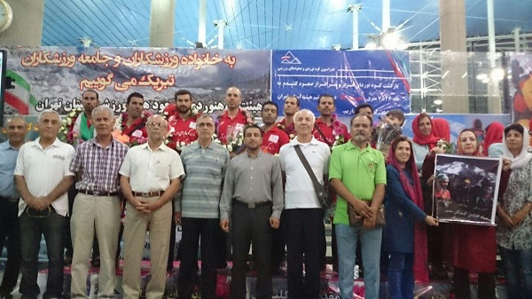 صعود کوهنوردان دماوندی قله هیمالیا
