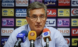 سرمربی تیم پرسپولیس