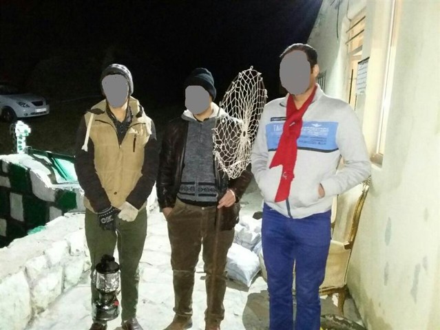 شکارچی متخلف لار
