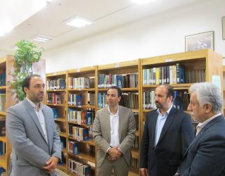 کتابخانه گردی