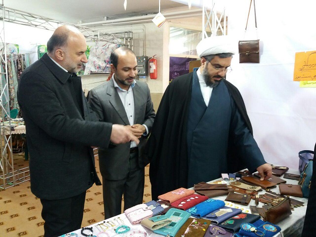 نمایشگاه جشنواره عطر ریحان