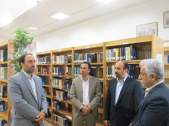 کتابخانه گردی