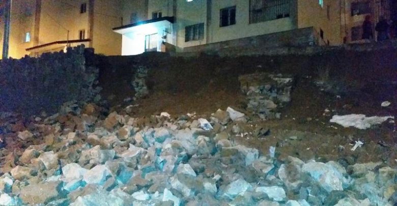 ریزش دیوار حائل مسکن مهر گیلاوند