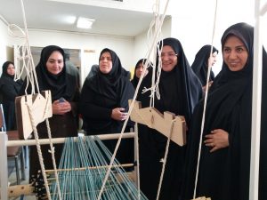 افتتاح کارگاه حولی بافی ویژه زنان سرپرست خانوار در دماوند (1)