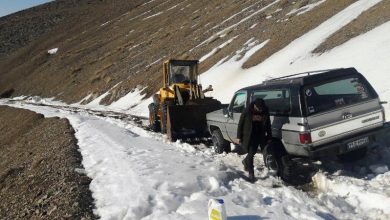 خودرو گرفتار برف دریاچه تار نجات تیم آفرود دماوند