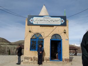 محوطه‌سازی و دیوارکشی امامزاده قاسم(ع) محله تاسکین شهر آبسرد (3)