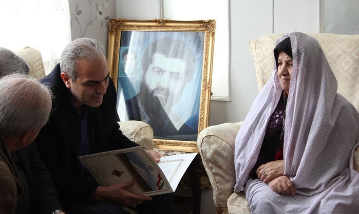 خانواده شهید کریمانی در دماوند (1)