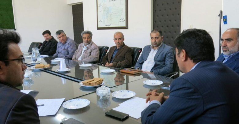 نشست کمیته کاهش آسیب و درمان اعتیاد شهرستان دماوند به منظور تخلفات عطاری‌ها (1)