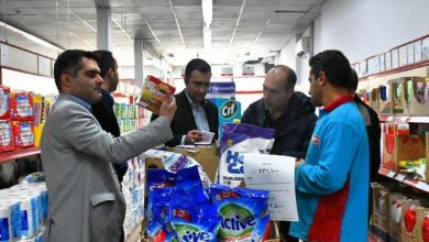 گوشت قرمز احتکار شده در یکی از فروشگاه‌های زنجیره ای رودهن (1)