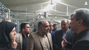 بازدید کارگروه‌ رونق تولید از کارخانه شیر پاستوریزه هموطن رودهن (1)