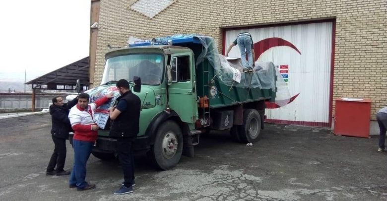 توسط جمعیت هلال‌ احمر دماوند برای سیل‌زدگان کشور (1)