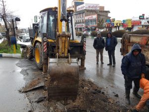 پل‌ عابر پیاده‌ در بلوار آیت‌الله خامنه‌ای گیلاوند (1)