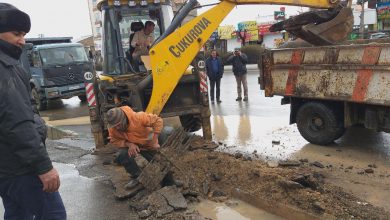 پل‌ عابر پیاده‌ در بلوار آیت‌الله خامنه‌ای گیلاوند (2)