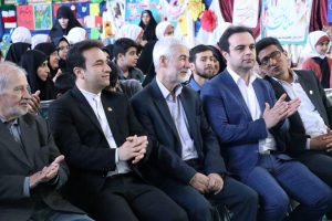 نمایشگاه دستاوردهای مدارس غیردولتی دماوند (1)
