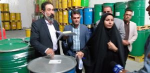 کشف ۳۰۰ تن رب گوجه فرنگی فاسد و مواد کنسانتره مشکوک به قاچاق از سردخانه‌‌ای در دماوند (1)