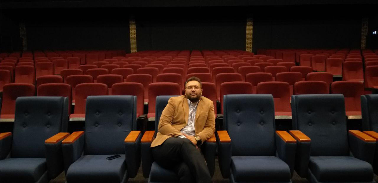 مجتبی آذرع مدیر سینما پرستو دماوند