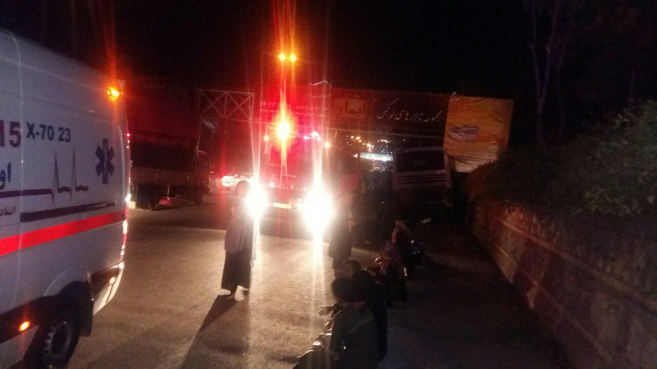 ۱۹ مصدوم بهعلت انحراف و ترمز بریدن یک دستگاه اتوبوس مسافربری در رودهن (1)