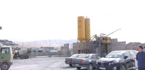 بازدید اعضای کارگروه رونق تولید دماوند از شرکت تولید بتن هشت بهشت در ابتدای جاده وادان (1)