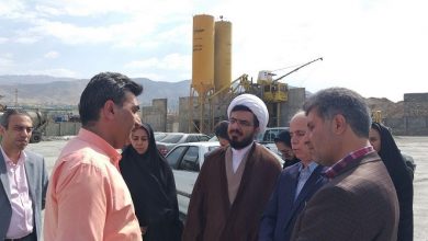 بازدید اعضای کارگروه رونق تولید دماوند از شرکت تولید بتن هشت بهشت در ابتدای جاده وادان (1)