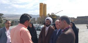 بازدید اعضای کارگروه رونق تولید دماوند از شرکت تولید بتن هشت بهشت در ابتدای جاده وادان (1)