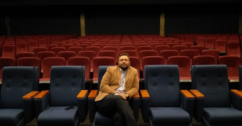 مجتبی آذرع مدیر سینما پرستو دماوند