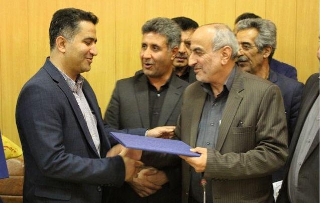 «آرش آقاجان احمدی» به عنوان رئیس اداره صنعت، معدن و تجارت دماوند (1)