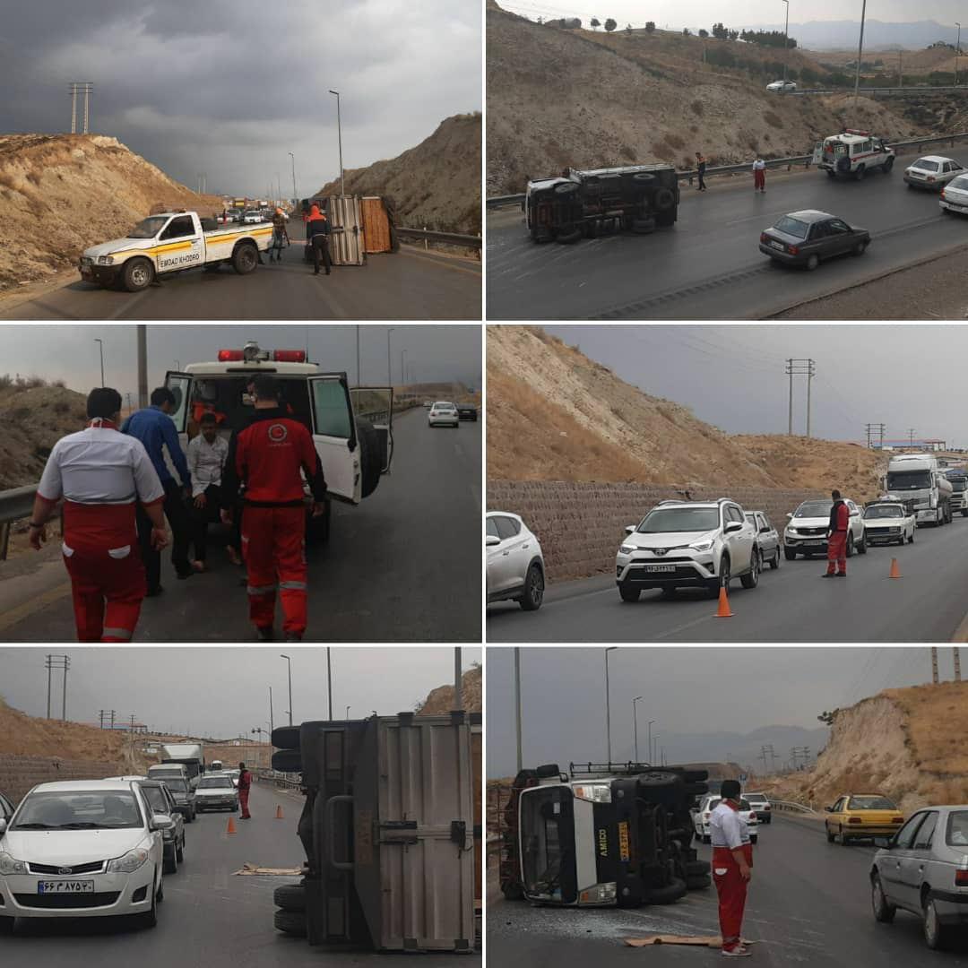 واژگونی کامیونت جاده دماوند فیروزکوه